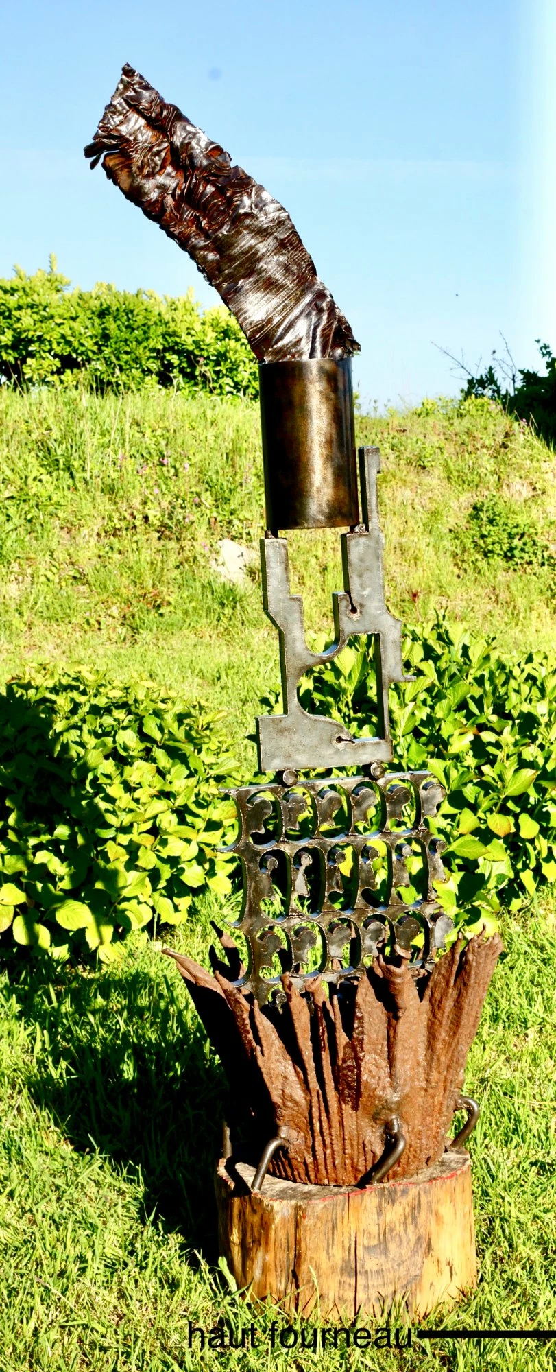 Haut fourneau, sculpture monumentale de Pierre Le Caër