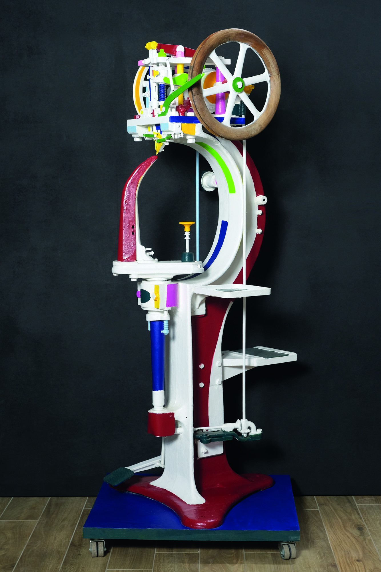 La Penseuse de Graulhet, machine à coudre transformée en sculpture par Gabriel Lemaire Sicre